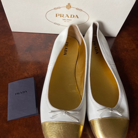 Prada white leather shoes - Picture 1 of 7